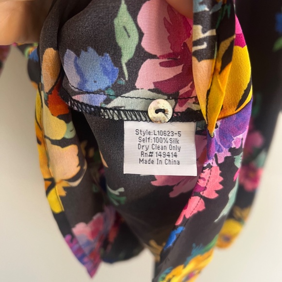 Johnny Was bright multi-coloured tropical floral silk button-up short shirt - Picture 6 of 7